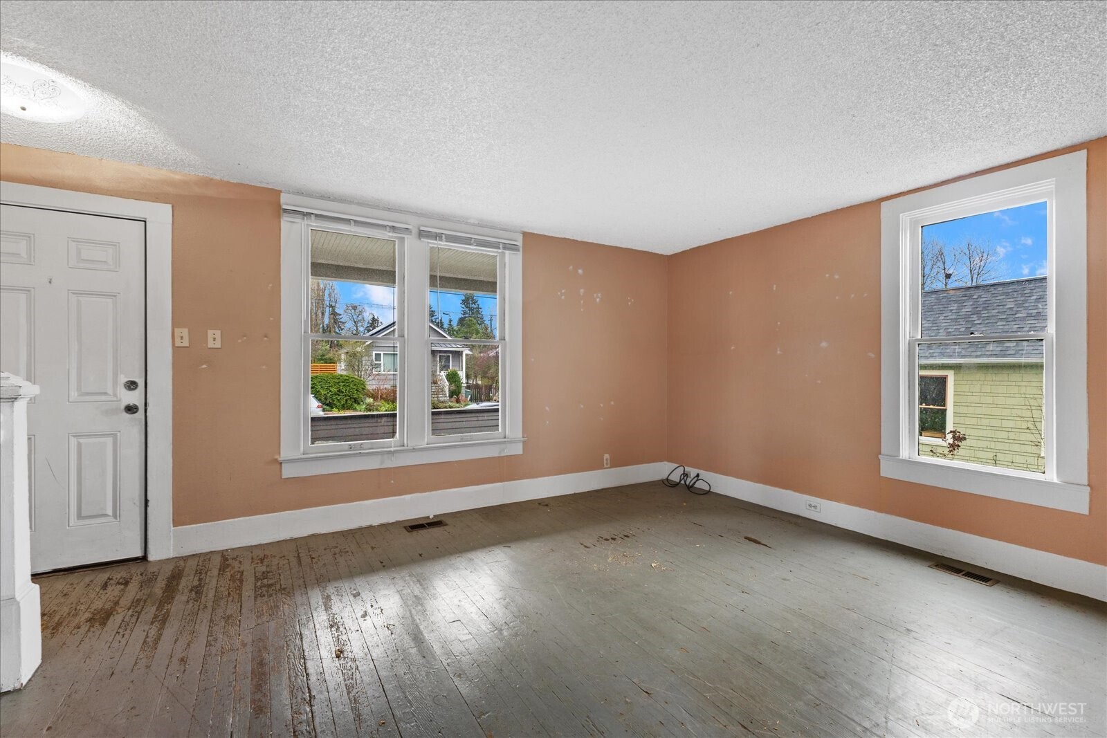 4619 South Lucile Street Seattle, WA 98118 - Photo 11 of 32