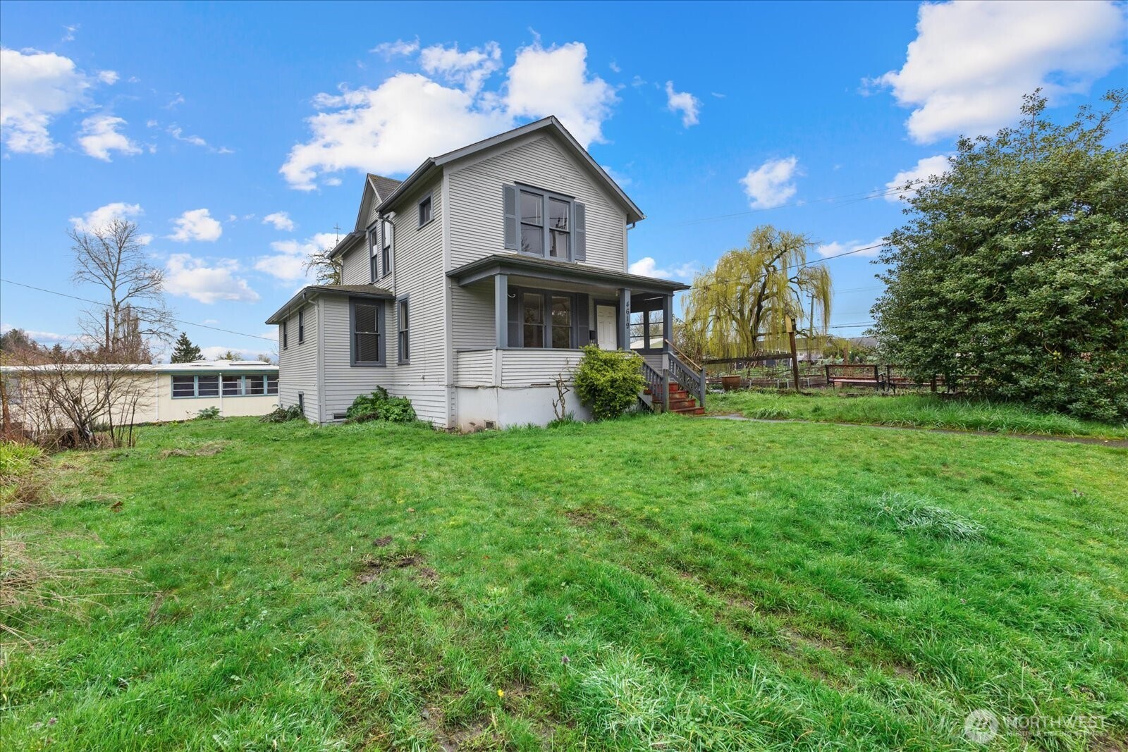 4619 South Lucile Street Seattle, WA 98118 - Photo 2 of 32