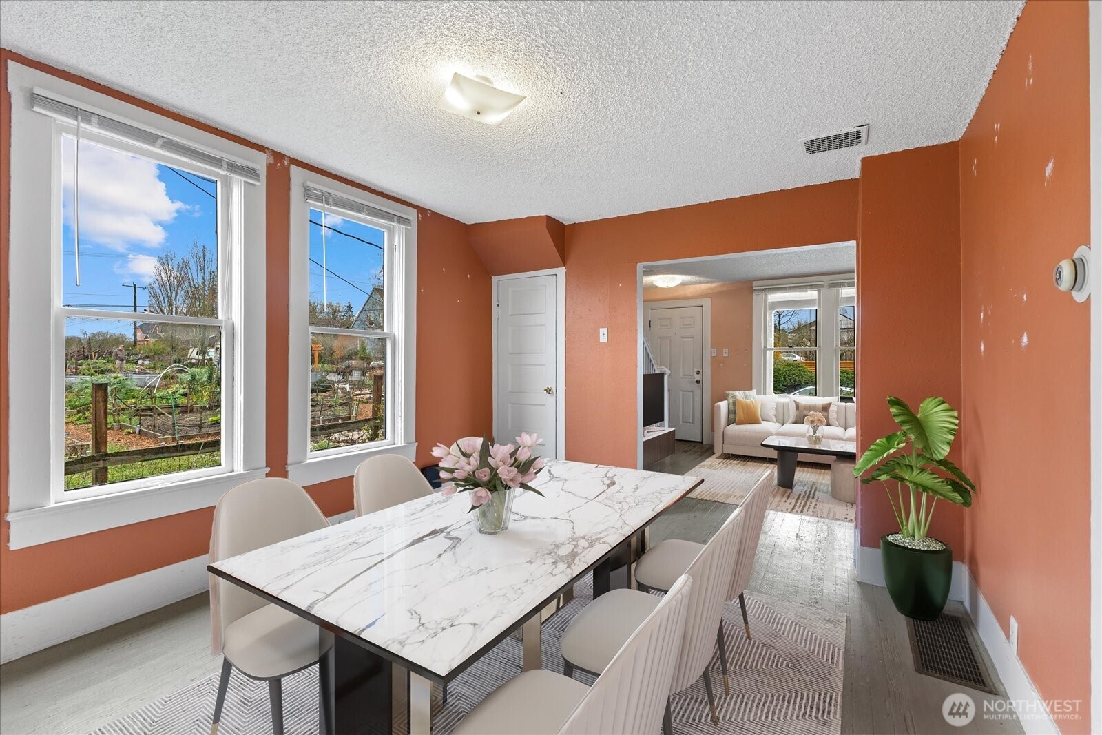 4619 South Lucile Street Seattle, WA 98118 - Photo 4 of 32