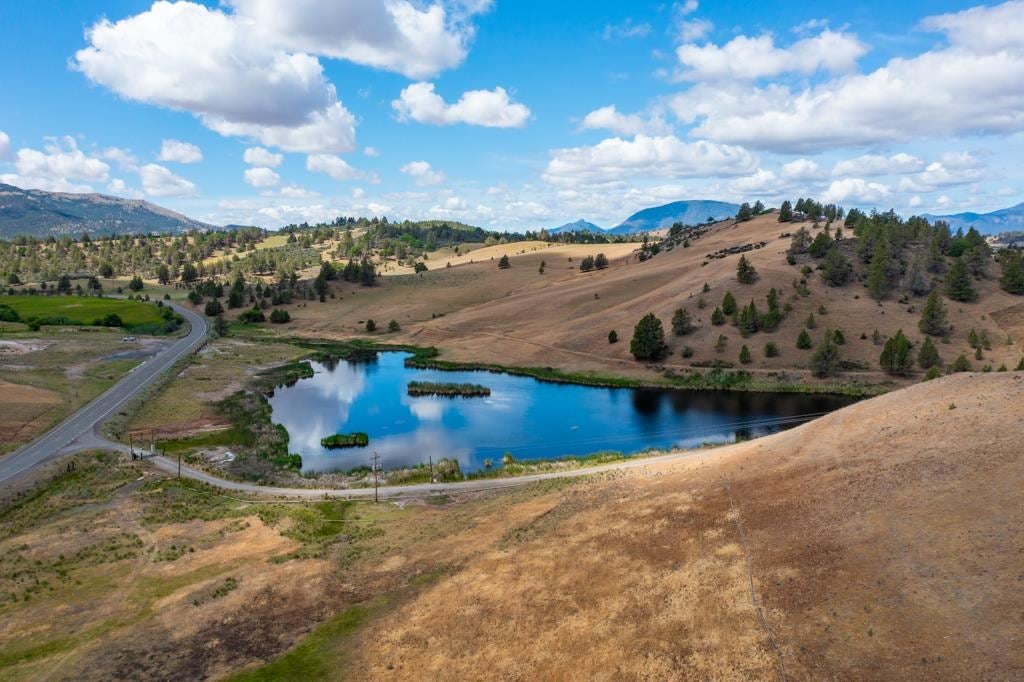12701 Ager Beswick Road Hornbrook, CA 96044 - Photo 20 of 26 Gallery Image 20
