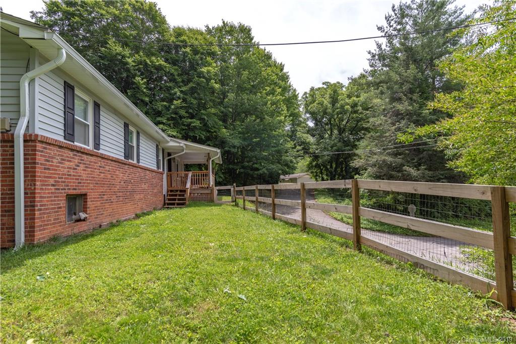 275 Belleview Road Waynesville, NC 28786 - Photo 17 of 18 Gallery Image 17