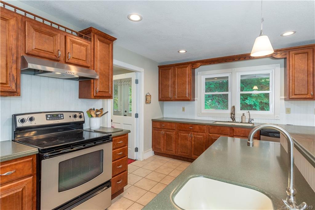 275 Belleview Road Waynesville, NC 28786 - Photo 7 of 18 Gallery Image 7