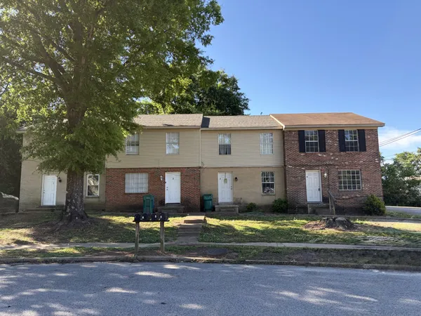 $429,900 | 40 Carolane Drive, Jackson, TN 38305