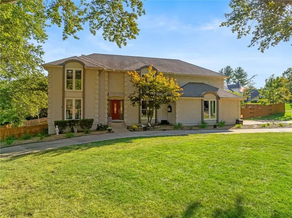 $749,900 | 4104 Southwest Hickory Lane, Blue Springs, MO 64015