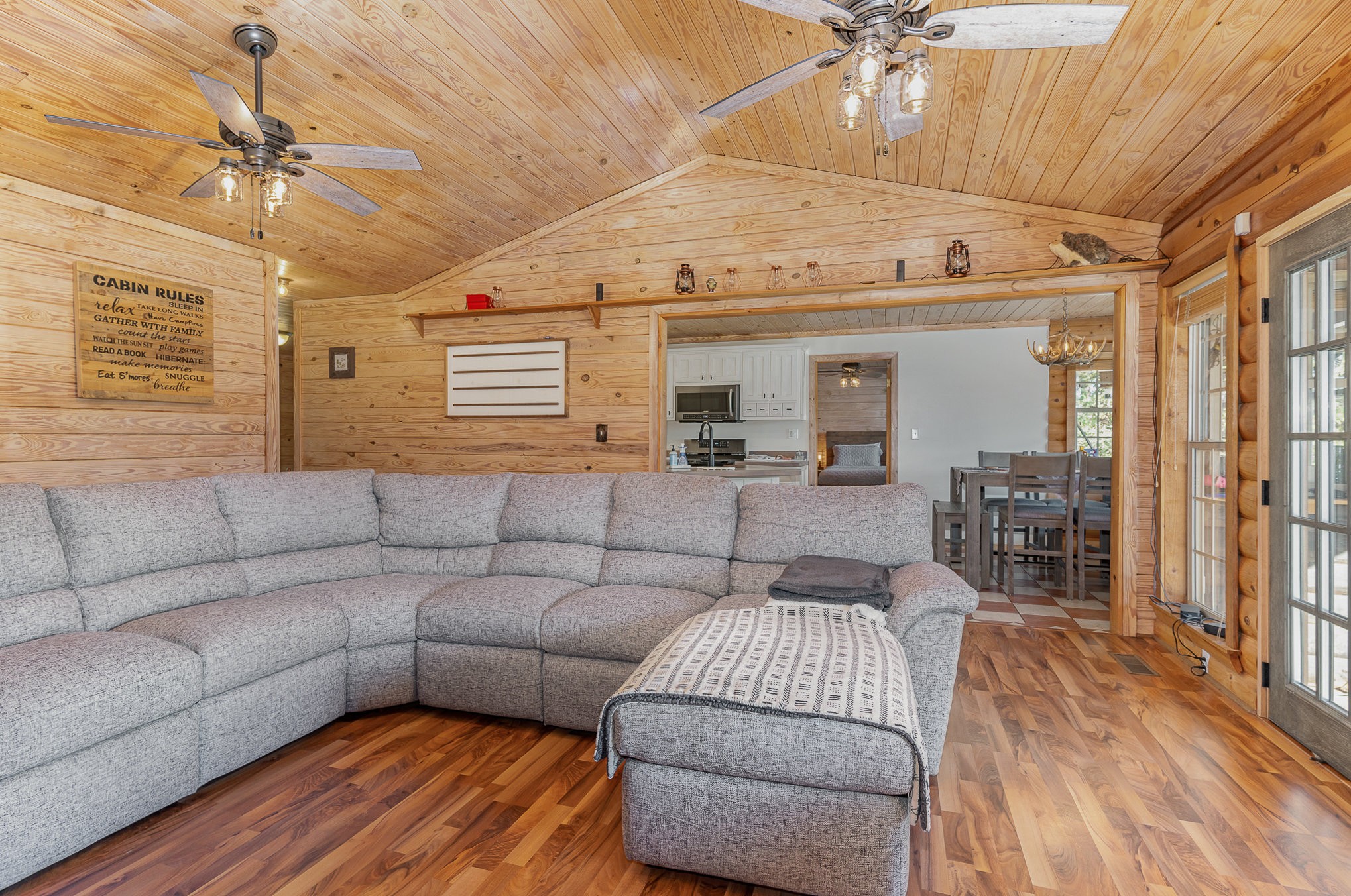2065 Patterson Cemetery Road Chapel Hill, TN 37034 - Photo 9 of 39 a living room with furniture and a wooden floor