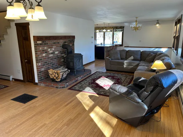 $399,000 | 35 Indian Pond Road, Orford, NH 03777