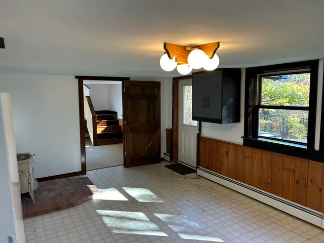 $399,000 | 35 Indian Pond Road, Orford, NH 03777