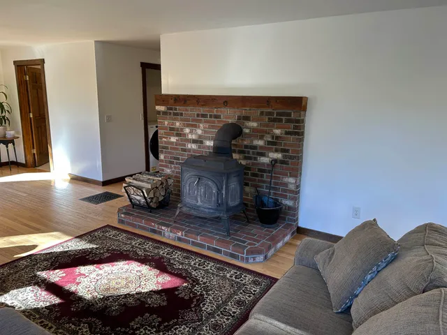 $399,000 | 35 Indian Pond Road, Orford, NH 03777