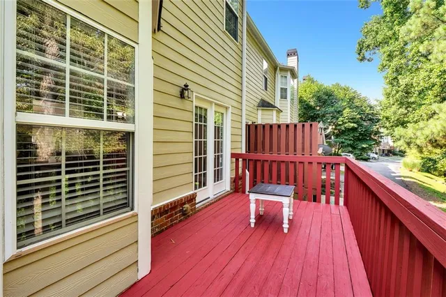 $325,000 | 5990 Eagle Tiff Lane Northeast, Sugar Hill, GA 30518