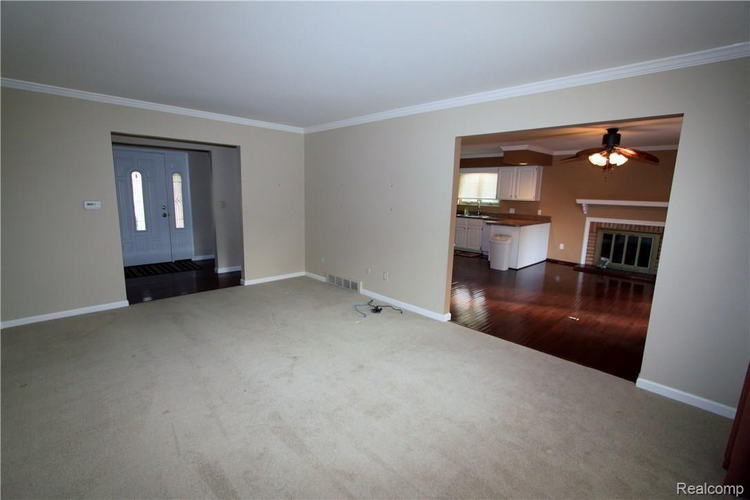 4186 McCandlish Road Grand Blanc, MI 48439 - Photo 6 of 36 IMG_4396.JPG