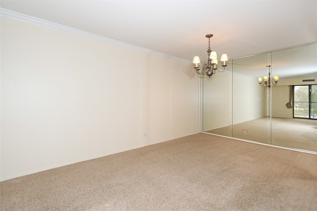 1605 East Central Road, Unit 318C Arlington Heights, IL 60005 - Photo 10 of 23