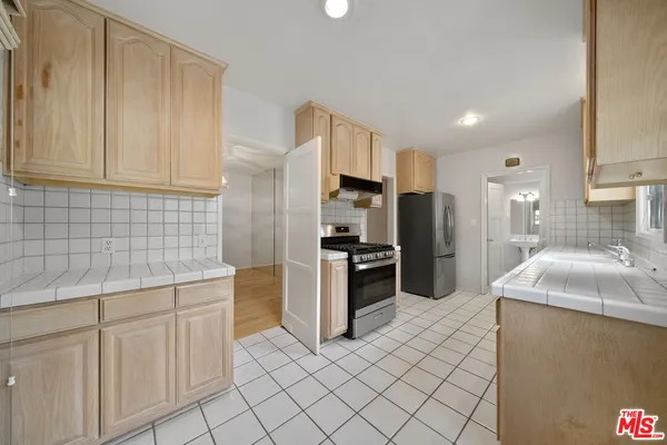 $4,450 | 10374 Ashton Avenue, Los Angeles, CA 90024