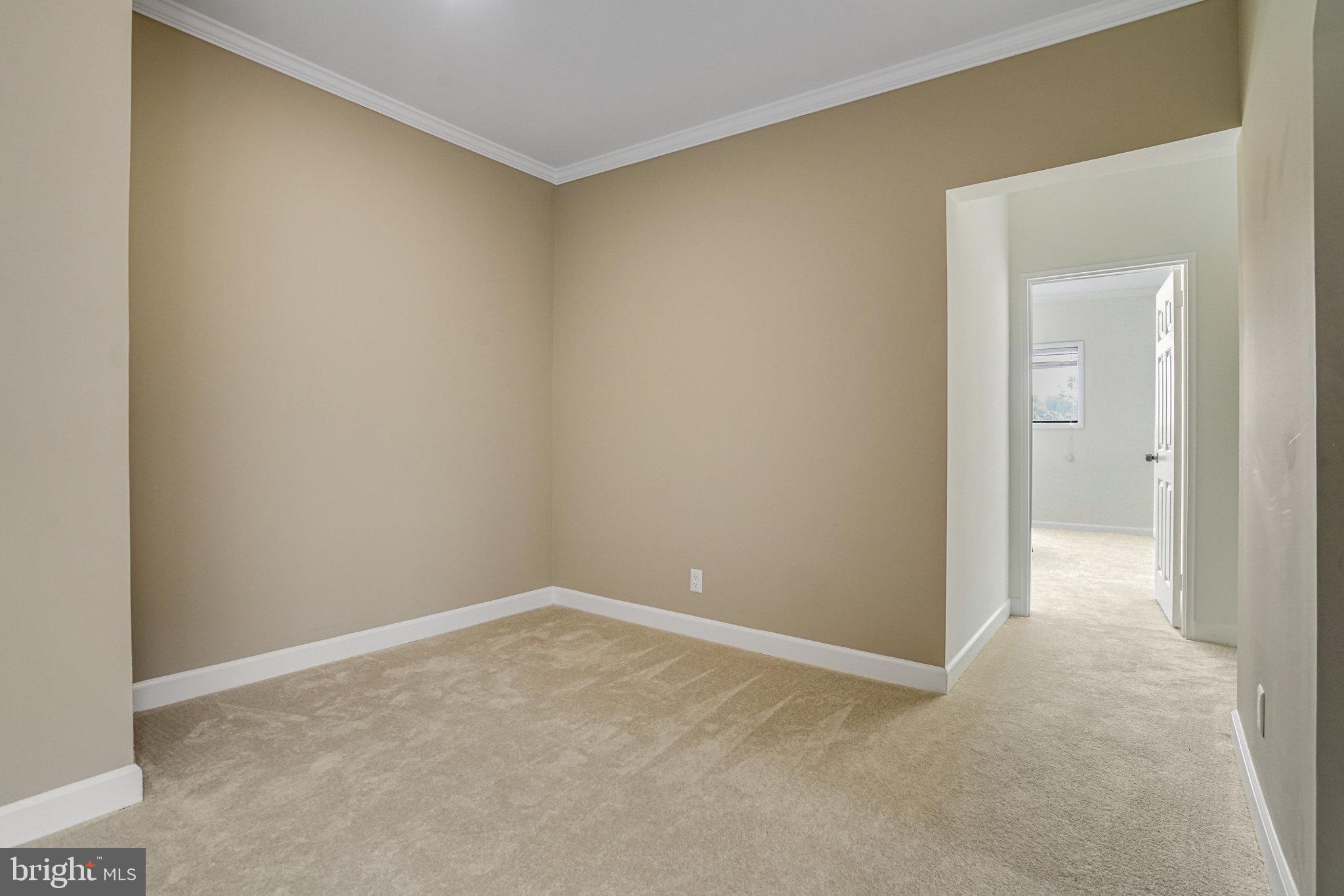 208 Skyhill Road, Unit 10 Alexandria, VA 22314 - Photo 9 of 26