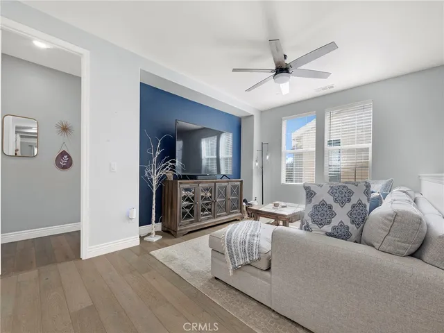 $1,375,000 | 27741 Claremore Way, Santa Clarita, CA 91350