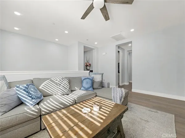 $1,350,000 | 27741 Claremore Way, Santa Clarita, CA 91350