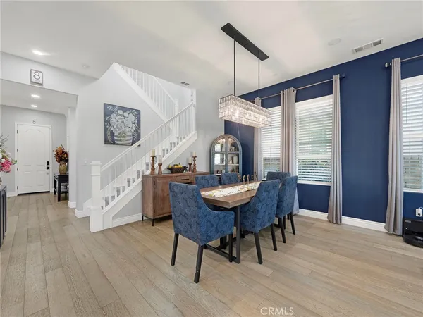 $1,350,000 | 27741 Claremore Way, Santa Clarita, CA 91350