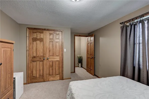 $625,000 | 286 South 160th Street, Girard, KS 66743