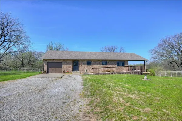 $625,000 | 286 South 160th Street, Girard, KS 66743