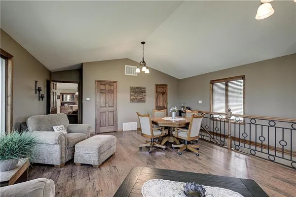 $625,000 | 286 South 160th Street, Girard, KS 66743