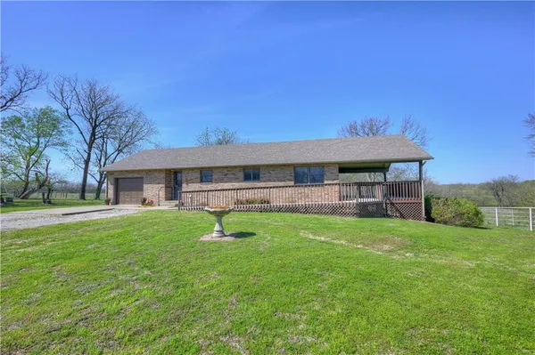 $625,000 | 286 South 160th Street, Girard, KS 66743