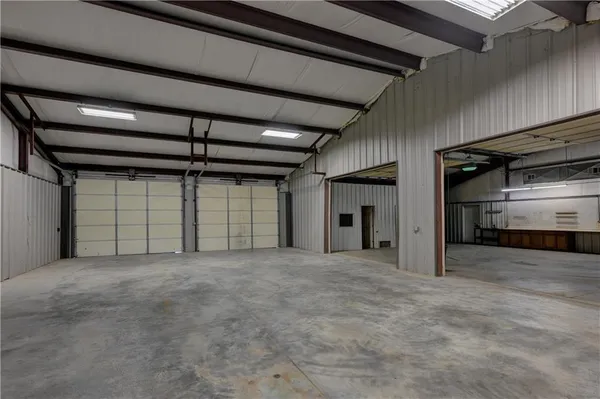 $625,000 | 286 South 160th Street, Girard, KS 66743