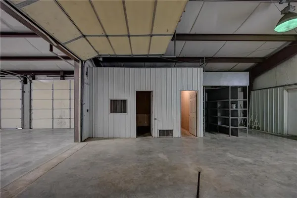 $625,000 | 286 South 160th Street, Girard, KS 66743