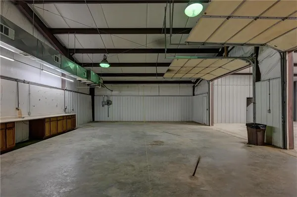 $625,000 | 286 South 160th Street, Girard, KS 66743