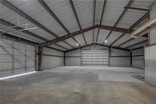 $625,000 | 286 South 160th Street, Girard, KS 66743