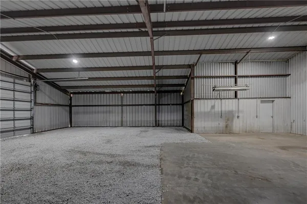 $625,000 | 286 South 160th Street, Girard, KS 66743