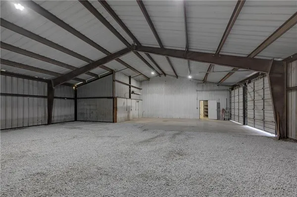 $625,000 | 286 South 160th Street, Girard, KS 66743