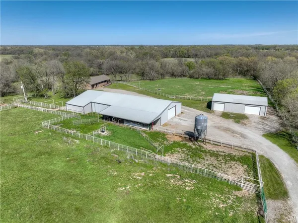 $625,000 | 286 South 160th Street, Girard, KS 66743
