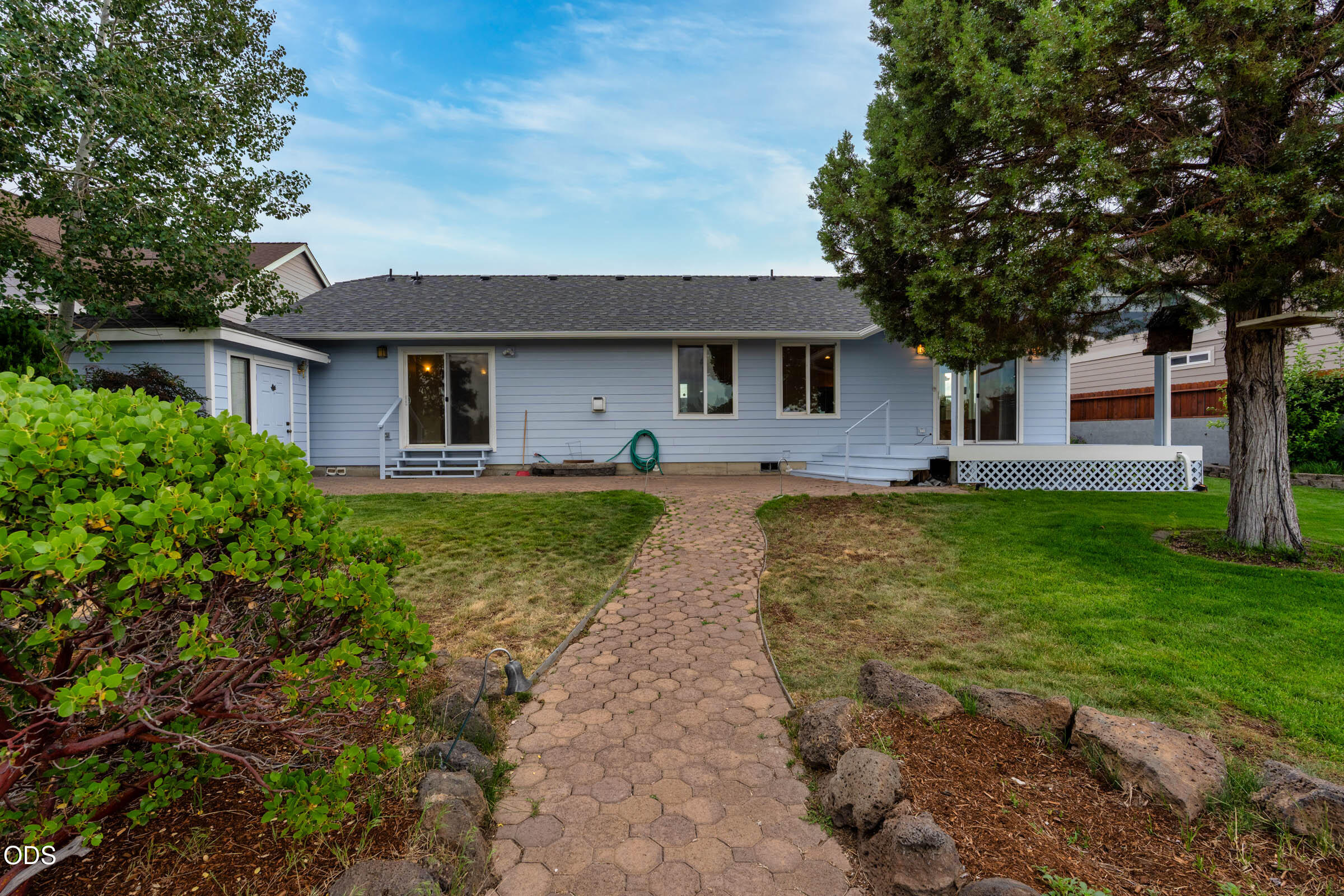 1128 Southwest Rimrock Way Redmond, OR 97756 - Photo 36 of 46