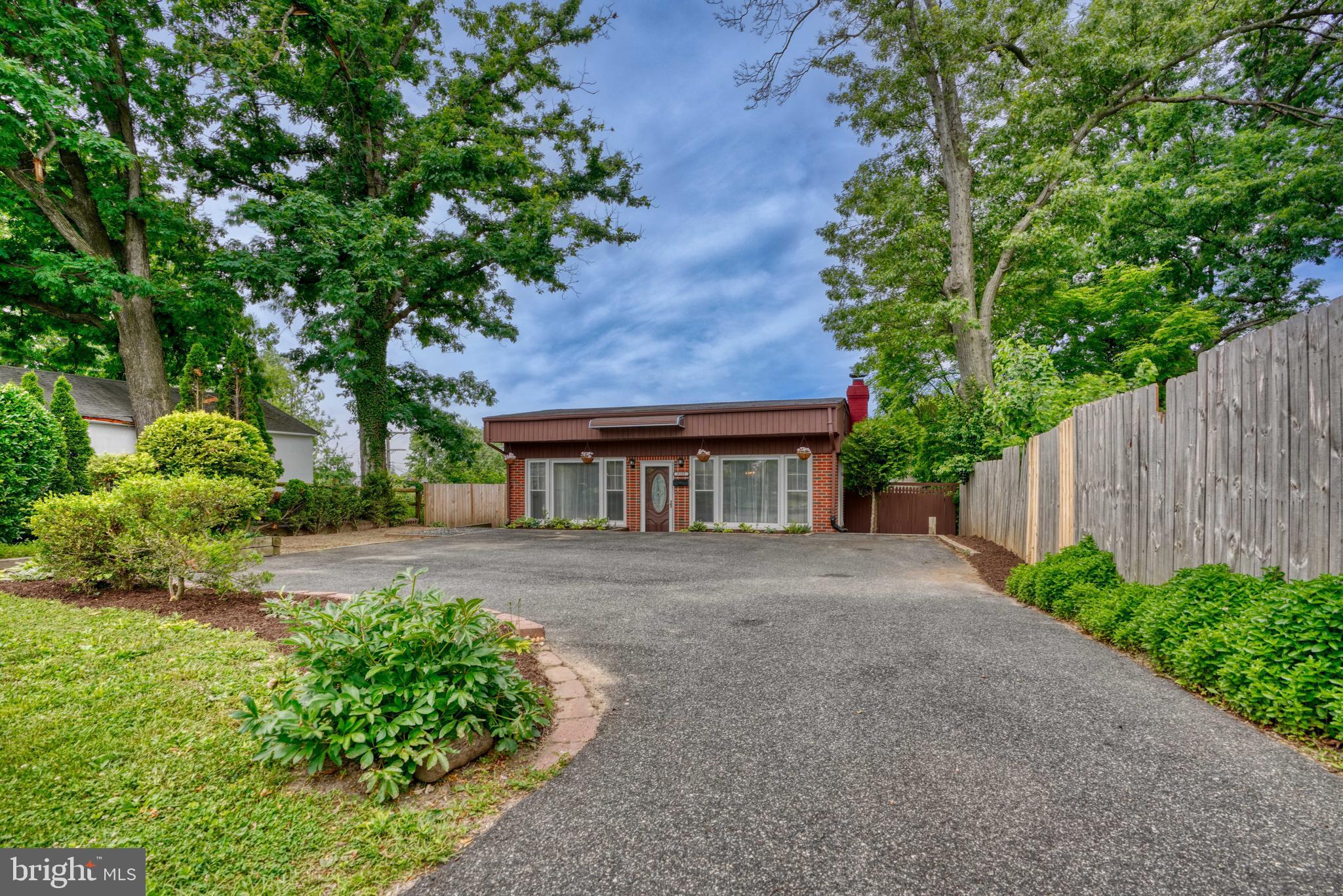 8102 Hillendale Road Baltimore, MD 21234 - Photo 2 of 38 Welcome to 8102 Hillendale Road!