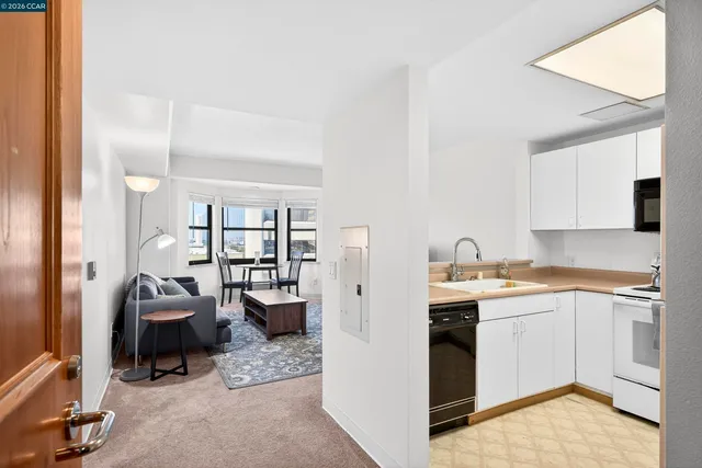 $299,000 | 988 Franklin Street, Unit 707, Oakland, CA 94607