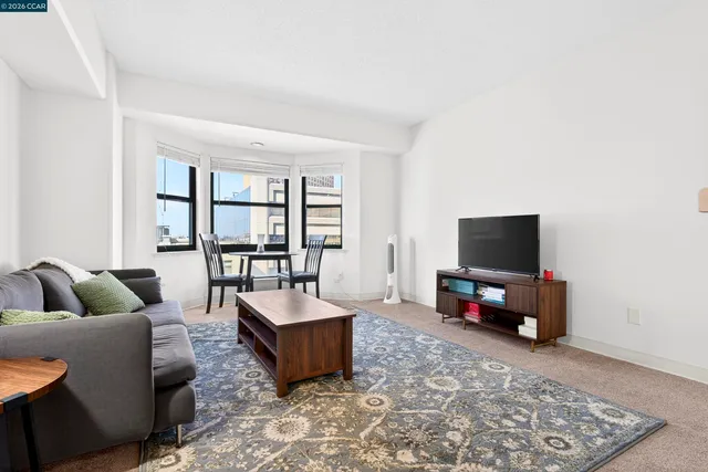 $299,000 | 988 Franklin Street, Unit 707, Oakland, CA 94607