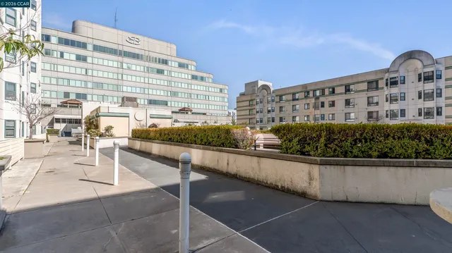 $299,000 | 988 Franklin Street, Unit 707, Oakland, CA 94607