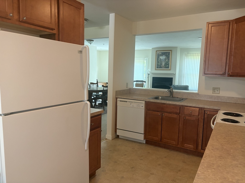 902 Main Street, Unit 35 Hanson, MA 02341 - Photo 7 of 32