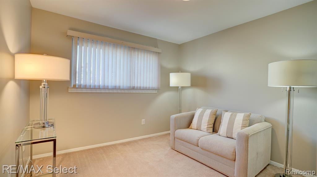 60 Stratford Lane Rochester Hills, MI 48309 - Photo 21 of 47