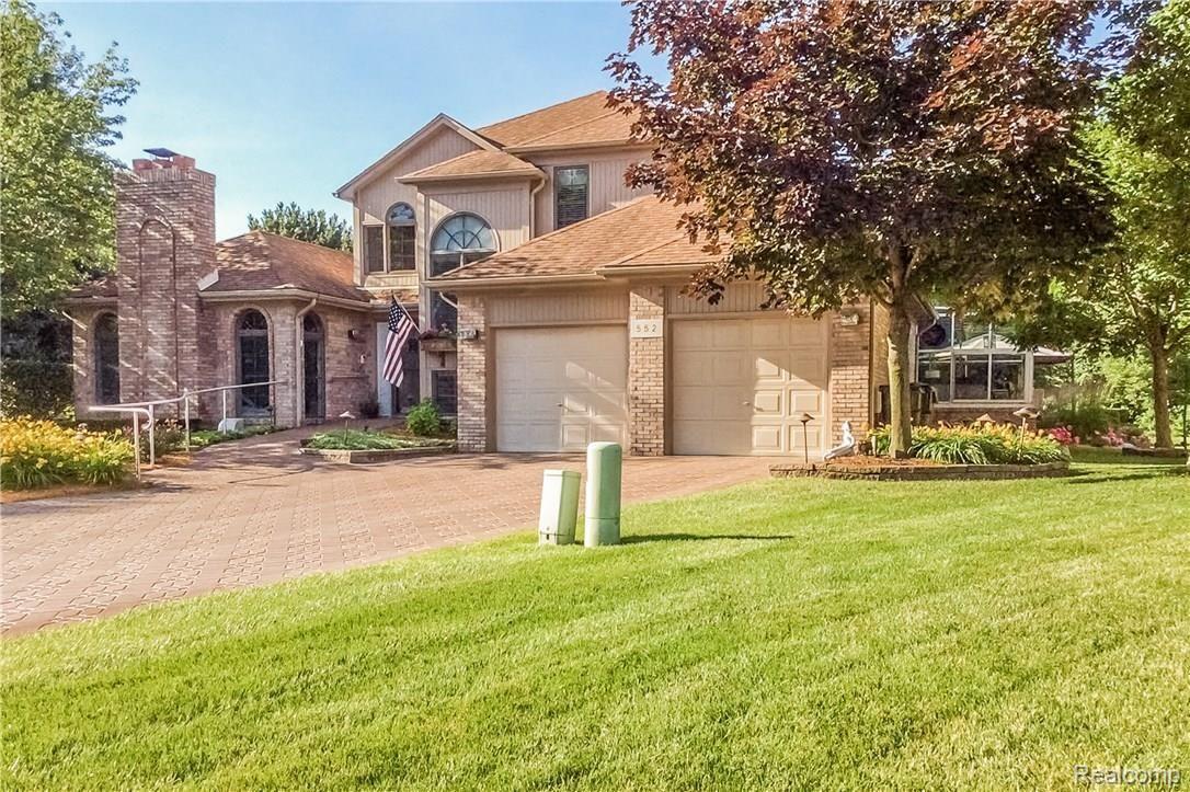 552 Buttercup Court Rochester, MI 48307 - Photo 7 of 73 007-Front_View-2639174-large.jpg