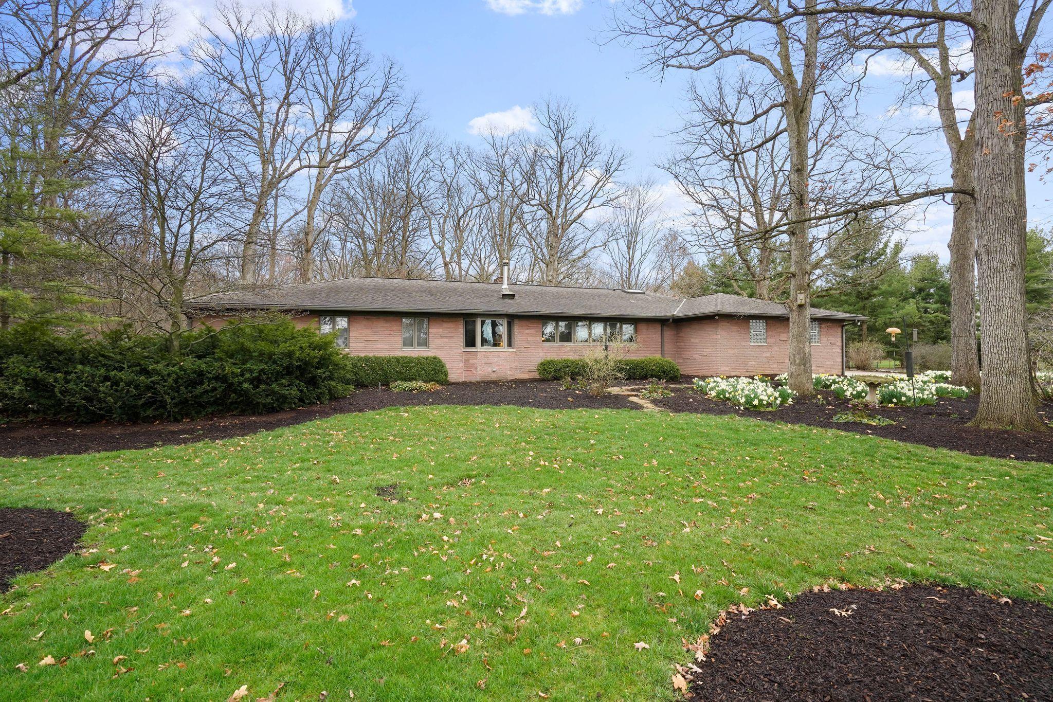 8501 Patterson Road Hilliard, OH 43026 - Photo 2 of 50