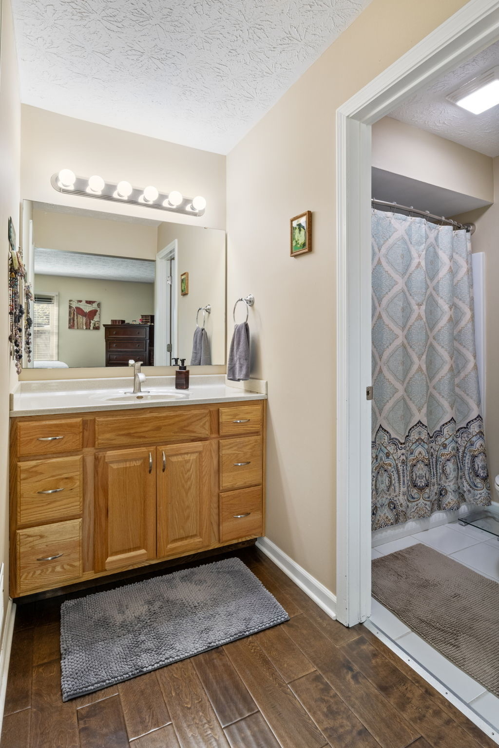 8720 Winding Ridge Road Indianapolis, IN 46217 - Photo 16 of 32 Gallery Image 16