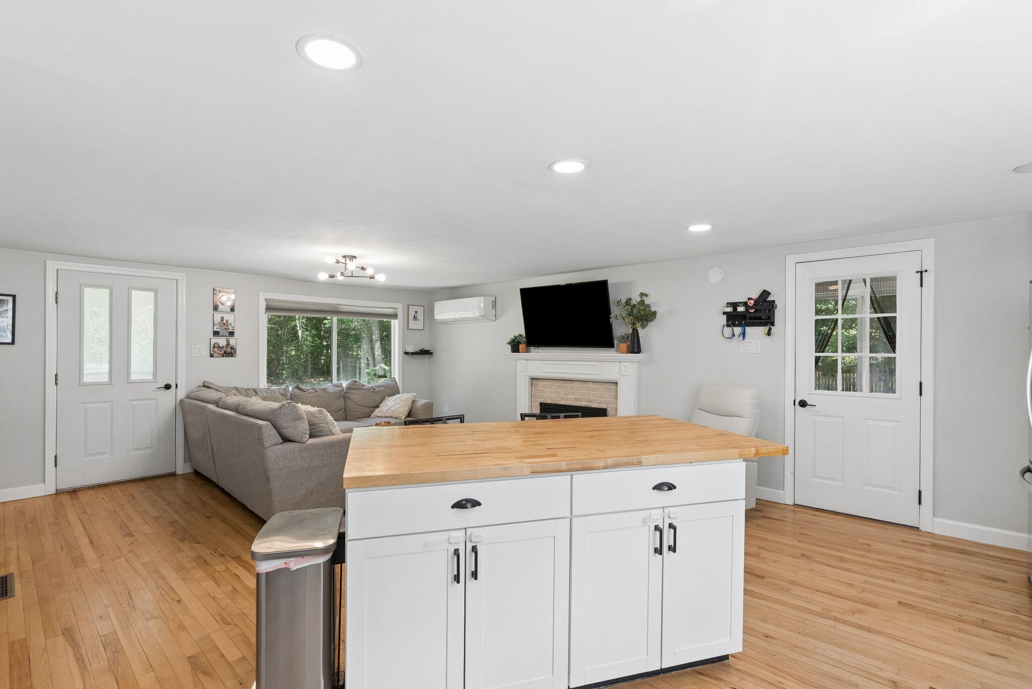 8 Larrabee Farm Road Scarborough, ME 04074 - Photo 11 of 37 Kitchen leading to Living Room