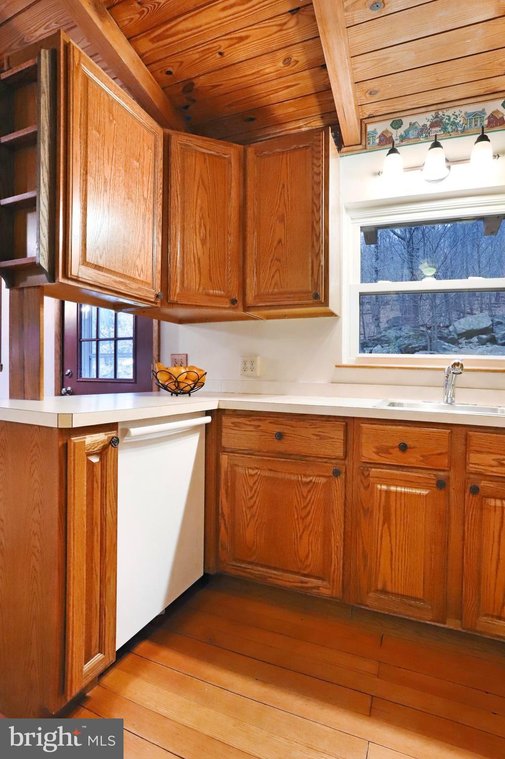 1627 Hoffmaster Road Knoxville, MD 21758 - Photo 13 of 39 All appliances recently updated