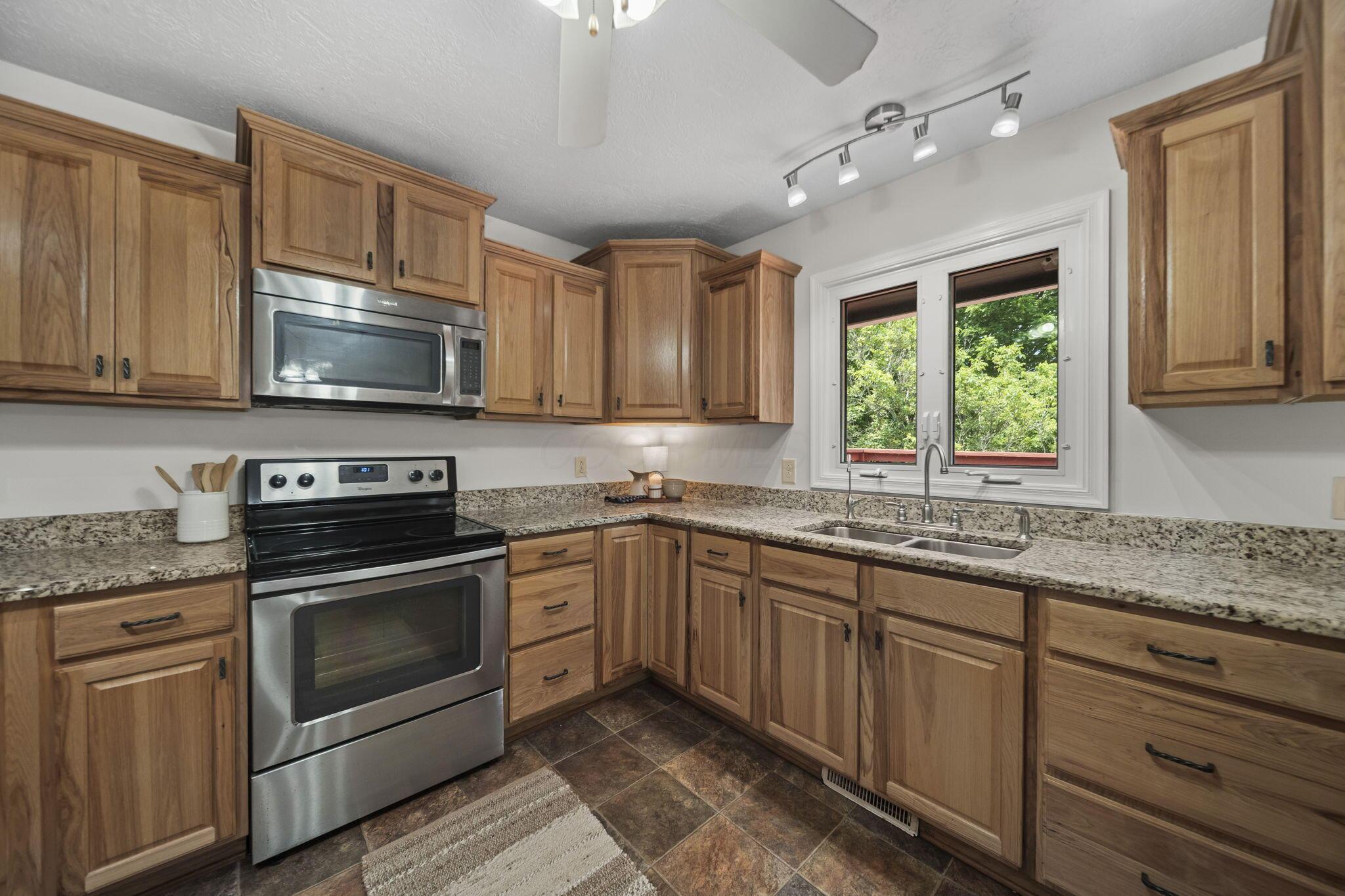 2690 Boving Road Southwest Lancaster, OH 43130 - Photo 20 of 86 18-web-or-mls-DSC03905