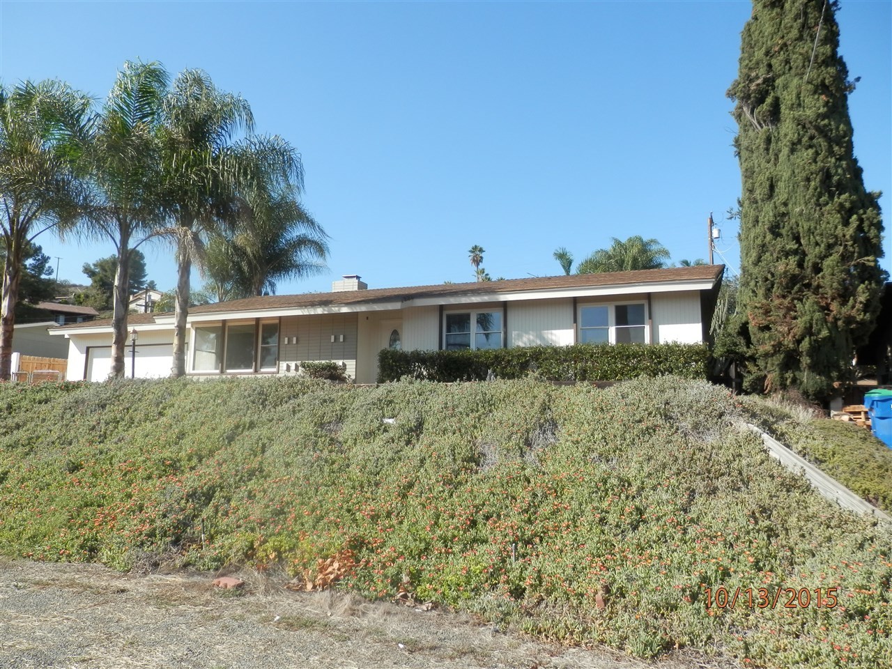 1258 Cresthill Road El Cajon, CA 92021 - Photo 3 of 25 Gallery Image 3