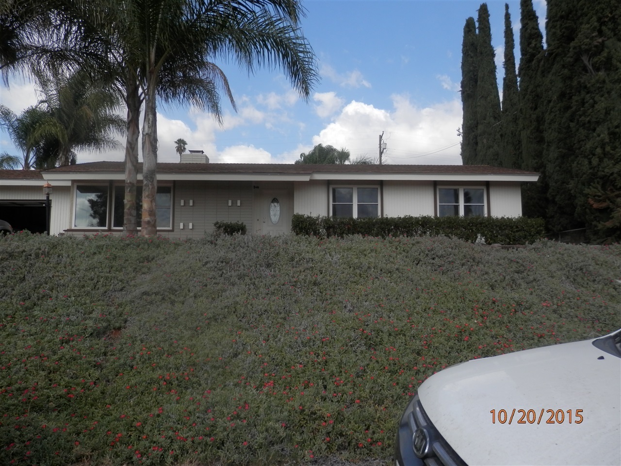 1258 Cresthill Road El Cajon, CA 92021 - Photo 4 of 25 Gallery Image 4