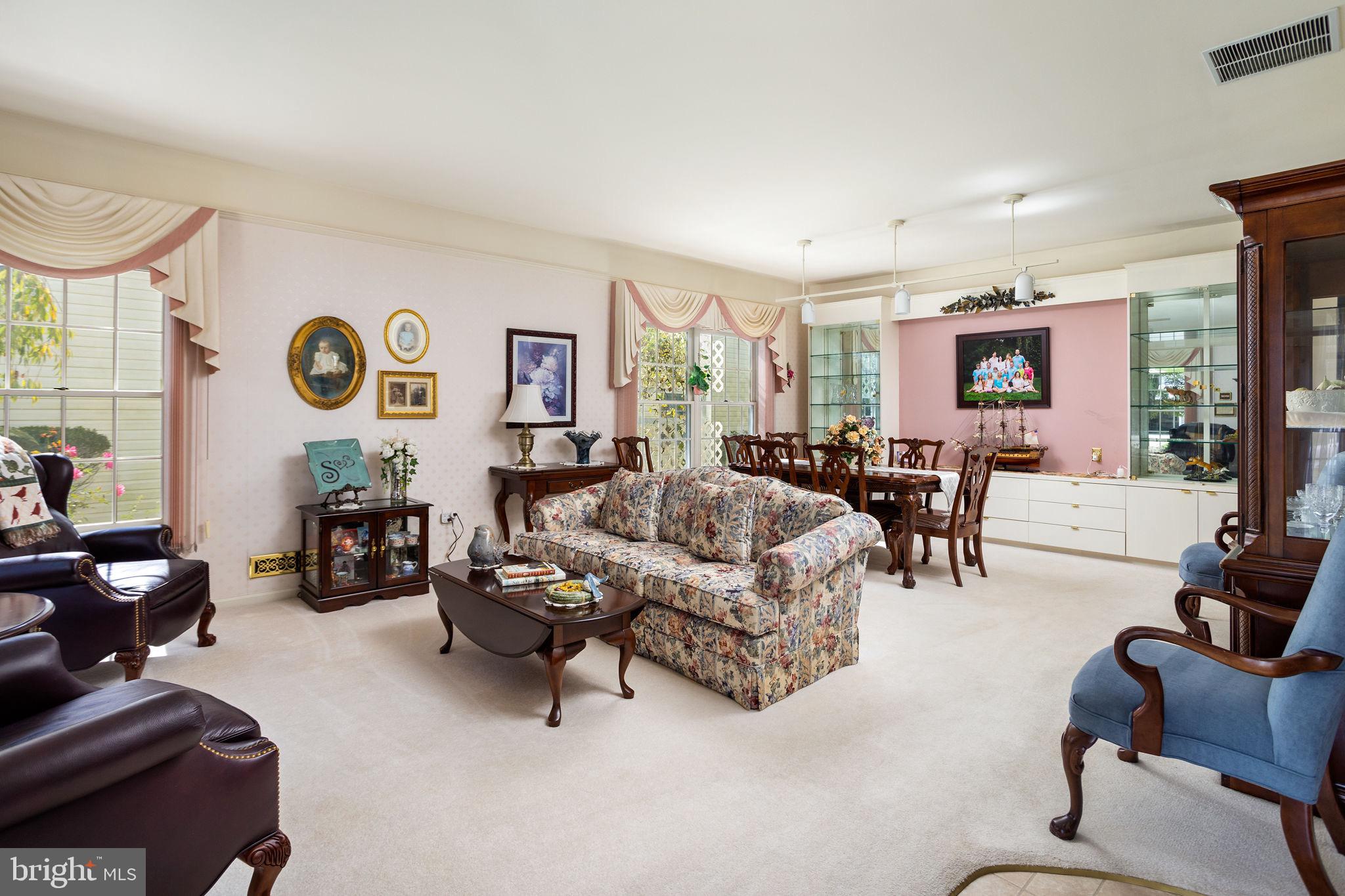 4 Lantern Lane Columbus, NJ 08022 - Photo 11 of 46 a living room with furniture and a large window