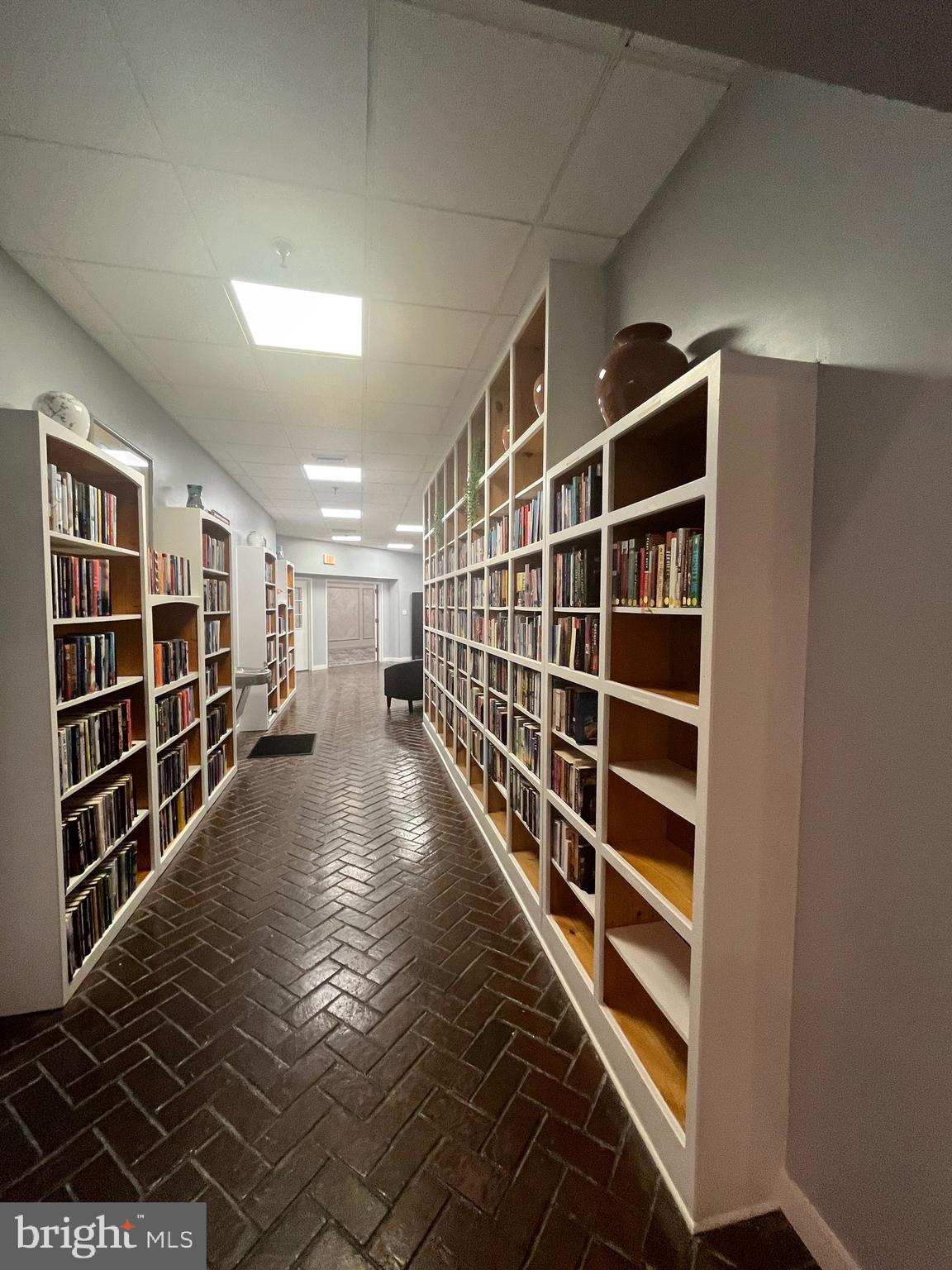 4 Lantern Lane Columbus, NJ 08022 - Photo 42 of 46 a view of an empty walk in closet