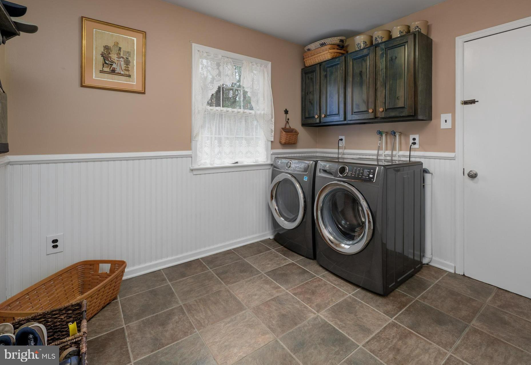 1 Strafford Circle Road Medford, NJ 08055 - Photo 16 of 31 a utility room with dryer and washer