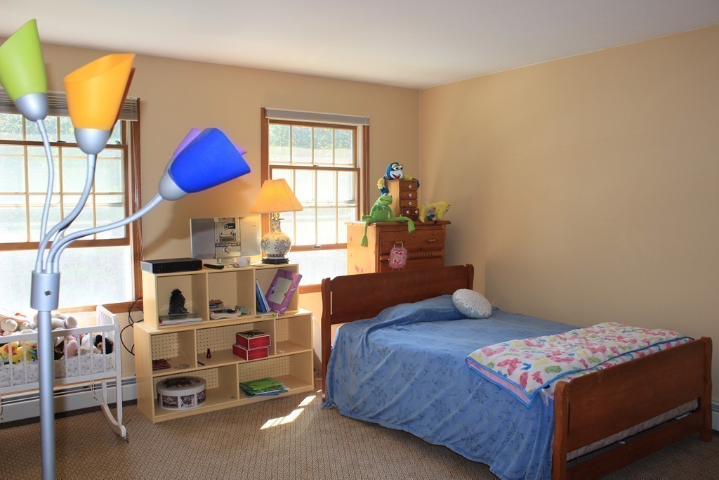 37 Deerfield Terrace Rochester, MA 02770 - Photo 16 of 29